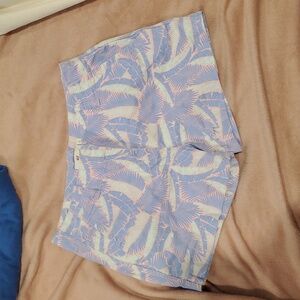 Vineyard Vines Pastel Leaf Print Shorts